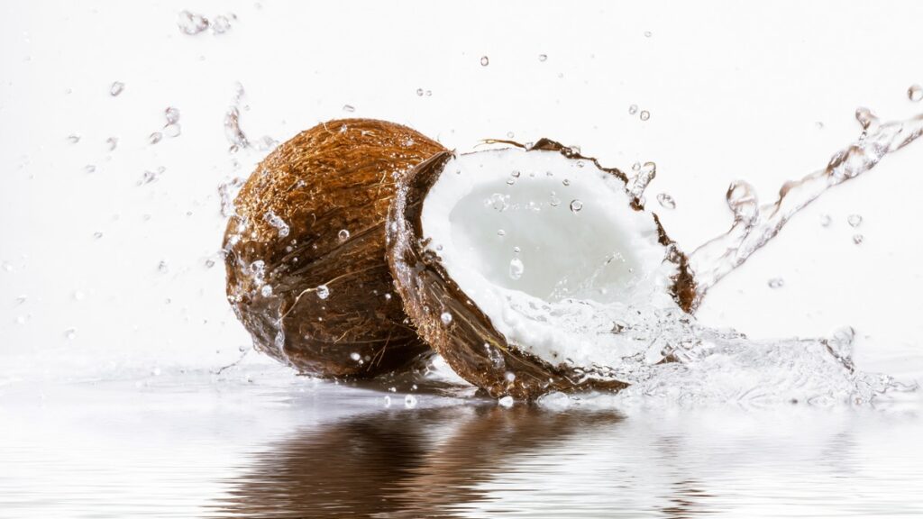 Coconut Water, Its Unbeatable Benefits and Why you Should be Drinking It