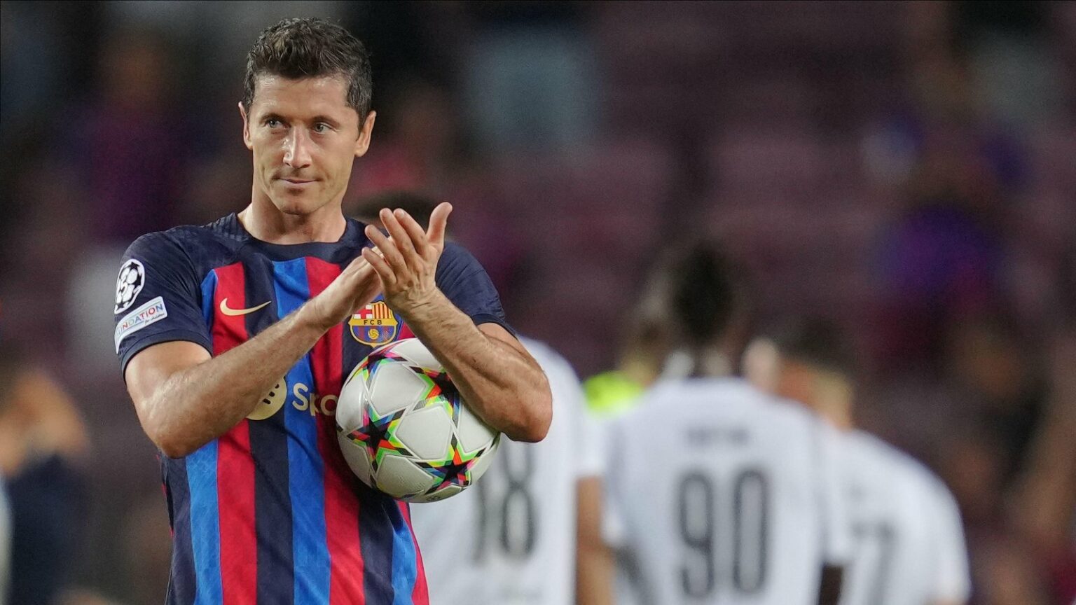 Lewy Lifts Barca! Ruthless Robert Lewandowski Hammers Hat-Trick to Seal Vital Victory at Mestalla