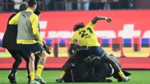 “Fenerbahce Defender Bright Osayi-Samuel Faces Disciplinary Actions After Pitch Invasion Incident”