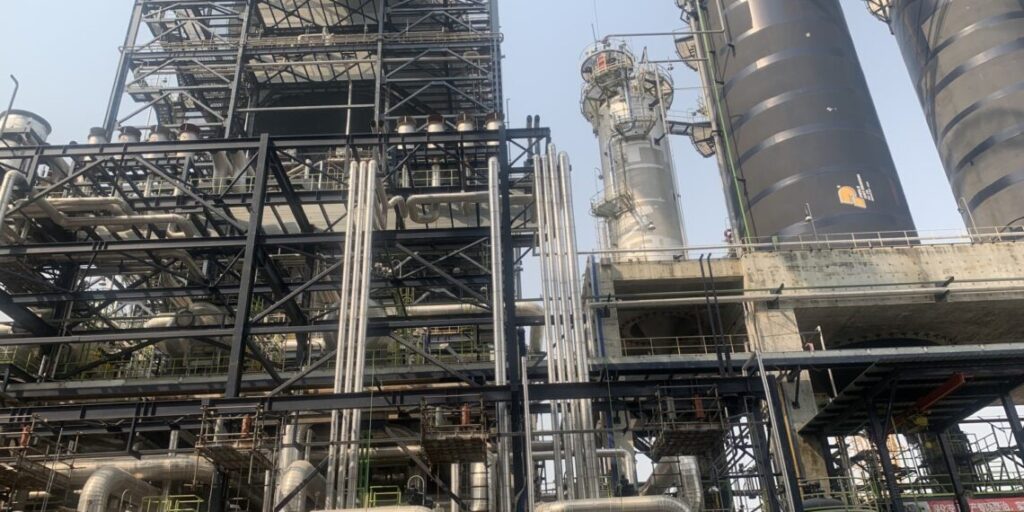 Dangote Refinery Enhances Production Efficiency with U.S. Feedstock Imports