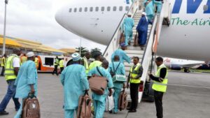 Niger Erupts as Top Officials Jet Off for Hajj During Economic Crisis