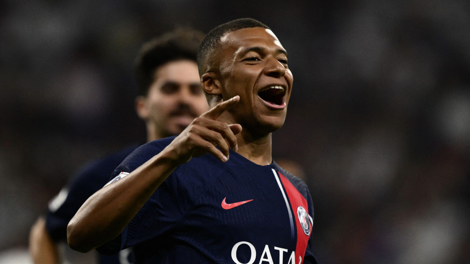 Les Parisiens Go All-In: PSG Targets €250m World Record Fee for Mbappé Replacement