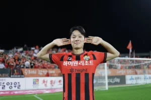 Son Will Help Me Adapt To Life In England – Min-Hyeok