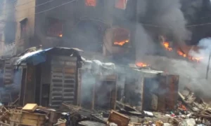 Lagos State Government Compensates Dosunmu Market Fire Victims