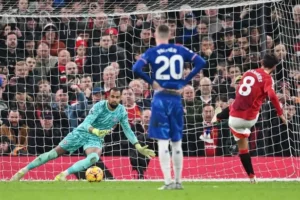 Chelsea Goalkeeper, Sanchez Under Fire After Costly Error in Arsenal Draw