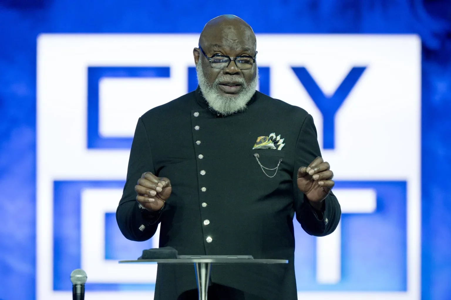 Bishop TD Jakes Speaks Out After Health Scare, Credits Divine Intervention and Medical Care