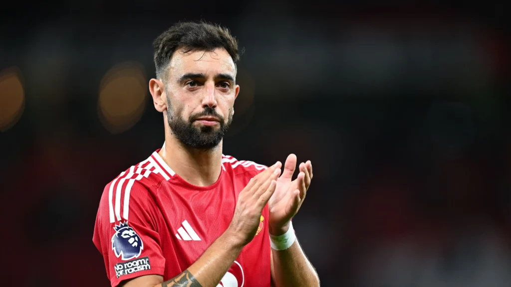 Manchester United Star Fernandes Hails Incoming Manager Amorim as 'Transformative Force'