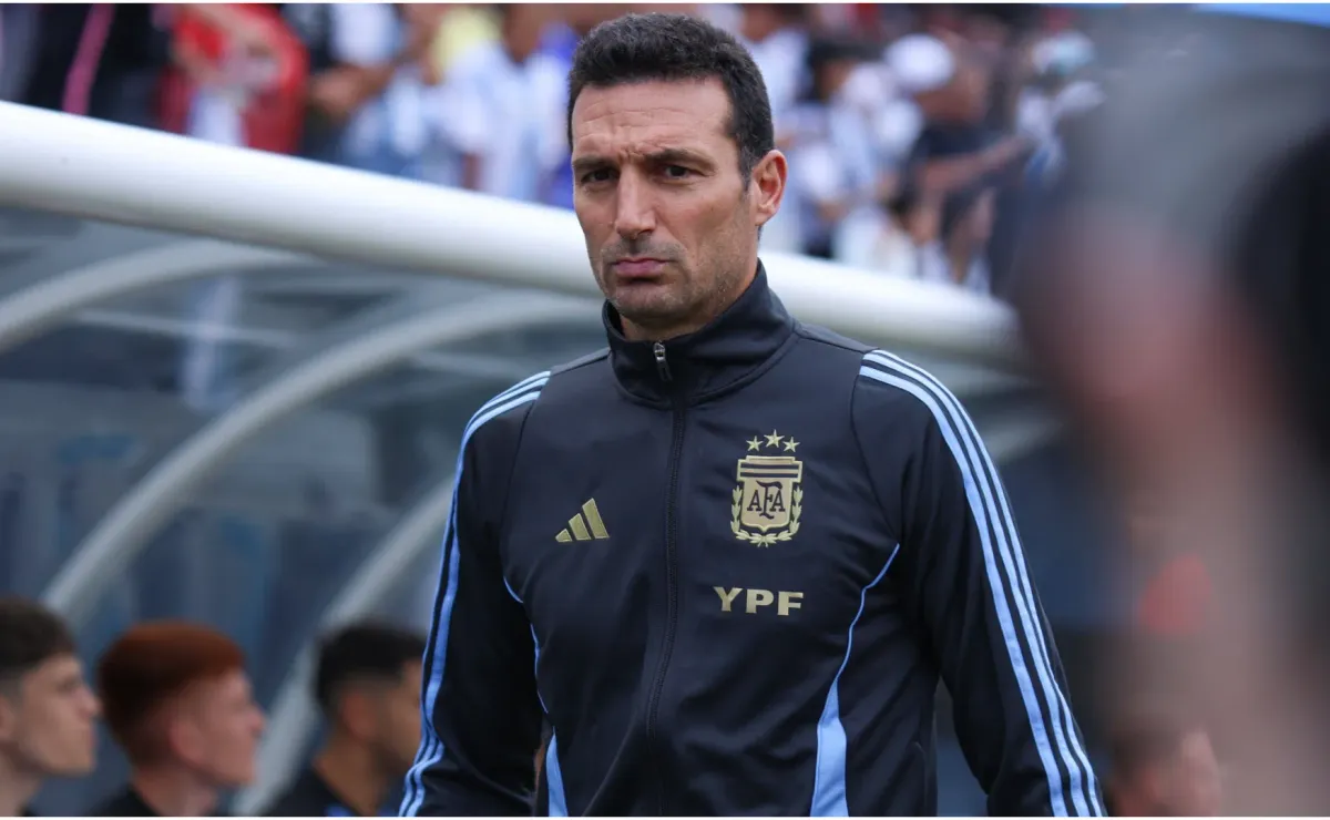 Scaloni Misses Press Conference After Argentina's Victory Due to Health Concern 