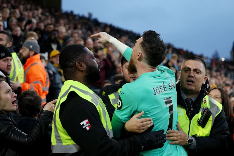 Wolves Goalkeeper Jose Sa in Shocking Confrontation with Fan During Premier League Meltdown