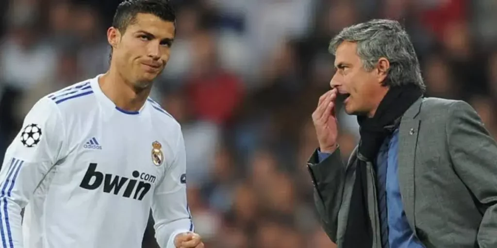 Come for Dinner, Not Transfer!" - Mourinho's Witty Dismissal of Ronaldo-Fenerbahce Rumors Highlights Strong Saudi Ties